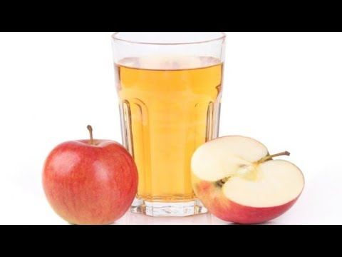 Яблочный сок в стакане