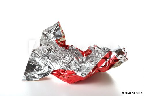 Фантик от конфеты смятый