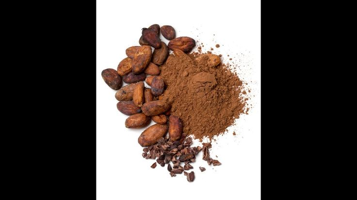 Кофейные зерна на белом фоне