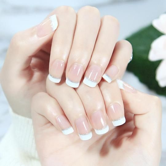 Ногти с белыми кончиками