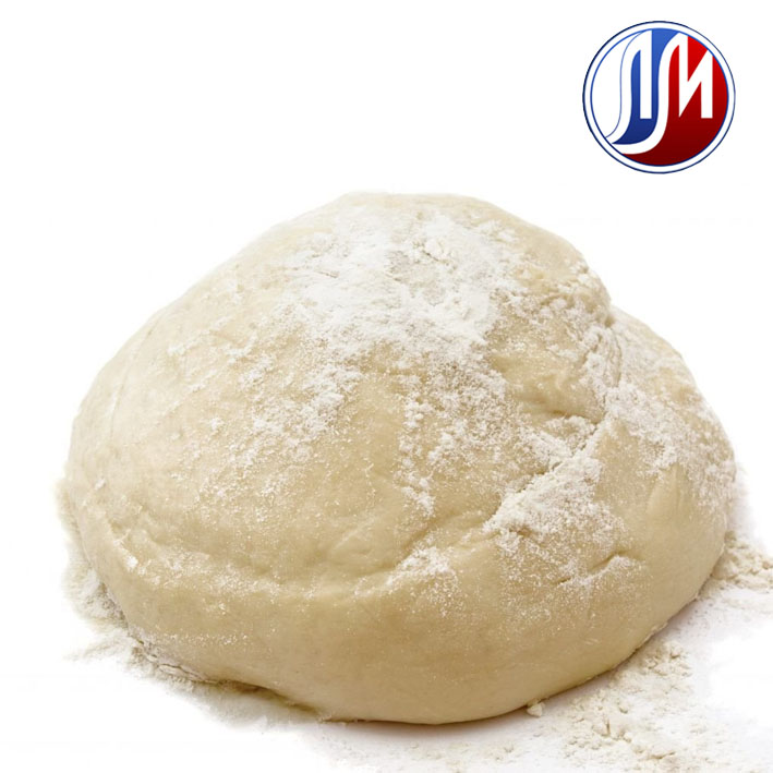 Тесто на белом фоне