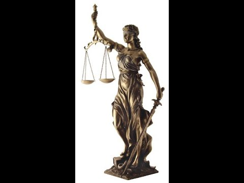 Богиня Фемида статуя