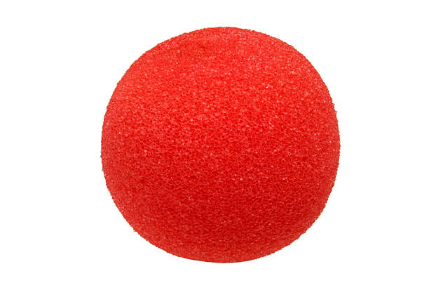 Красный нос клоуна без фона