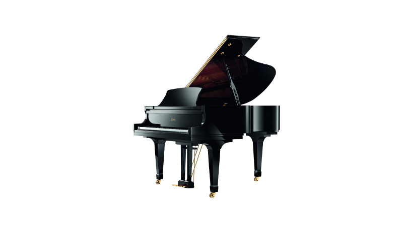 Пианино на белом фоне