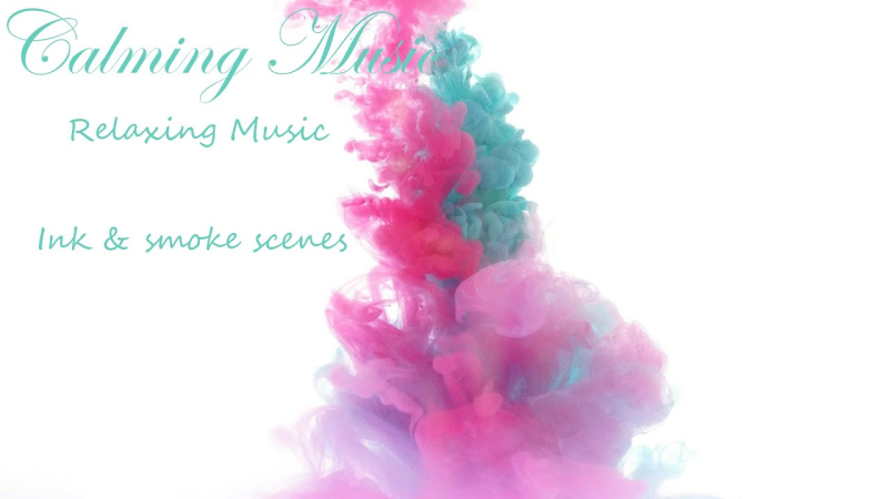 Розовый дым на белом фоне