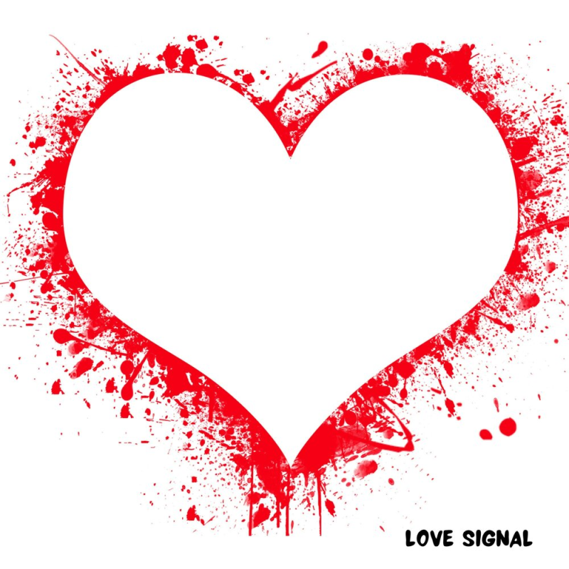 Красное сердце на белом фоне