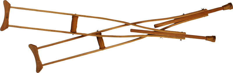 Старинный деревянный костыль