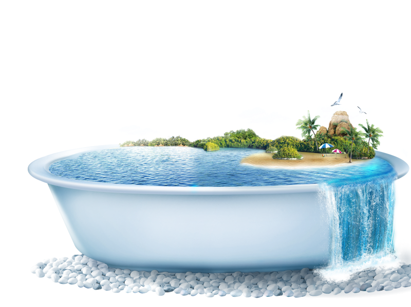 Ванная с водой на белом фоне