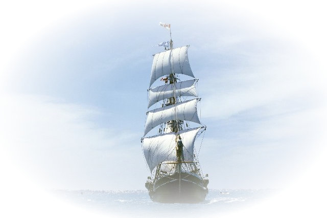 Корабль на белом фоне