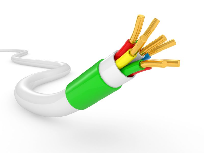 Провода на белом фоне