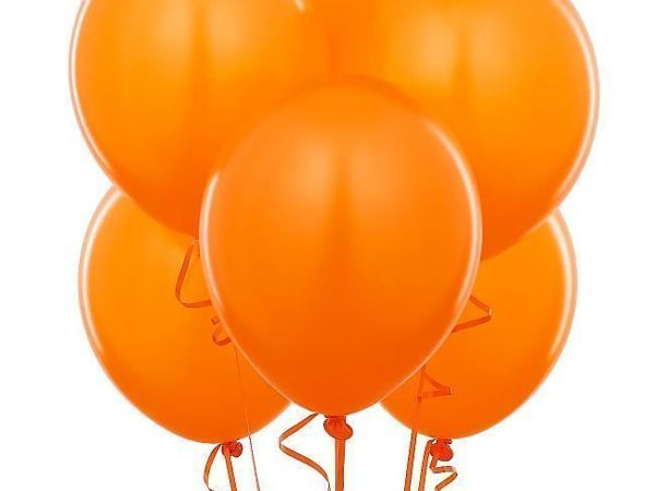 Оранжевый воздушный шарик
