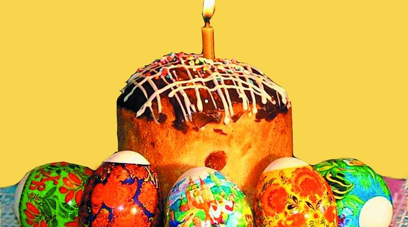 Пасхальный кулич на прозрачном фоне