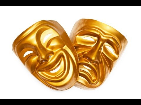 Театральные маски на белом фоне