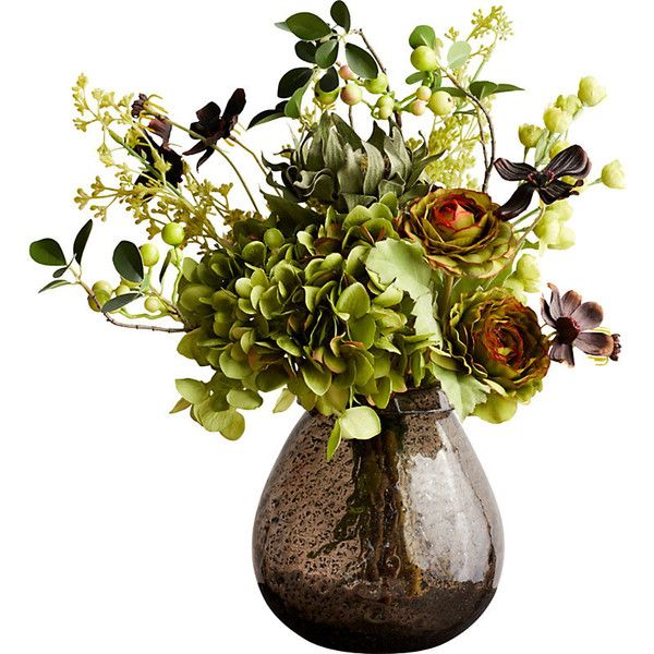 Цветы в прозрачной вазе