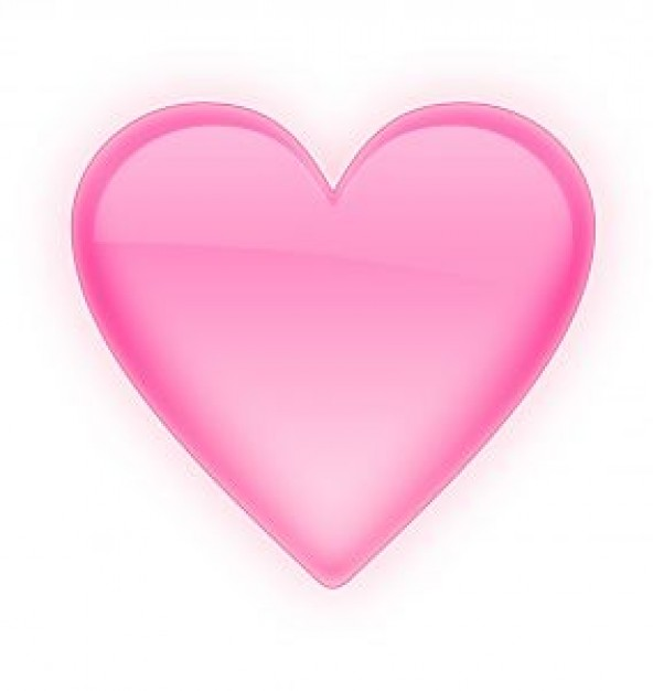 Розовое сердце на белом фоне