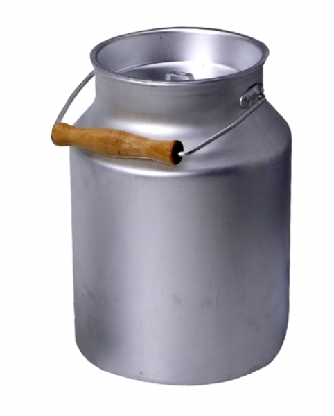 Металлический бидон для воды