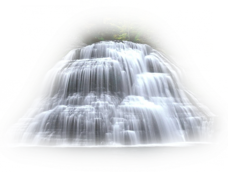 Водопад на прозрачном фоне