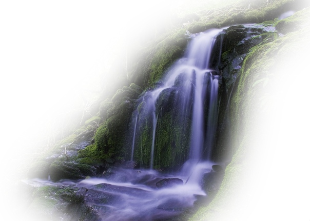 Водопад на прозрачном фоне