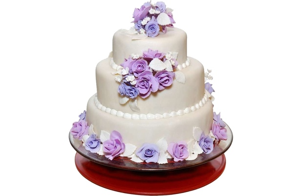 Красивый торт на прозрачном фоне