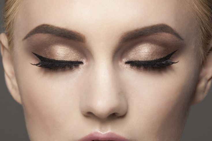 Макияж со стрелкой