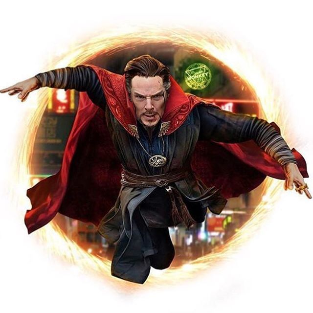 Доктор Стрэндж в полный рост