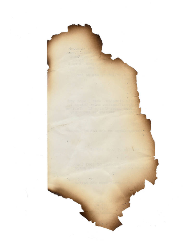 Кусок рваной бумаги