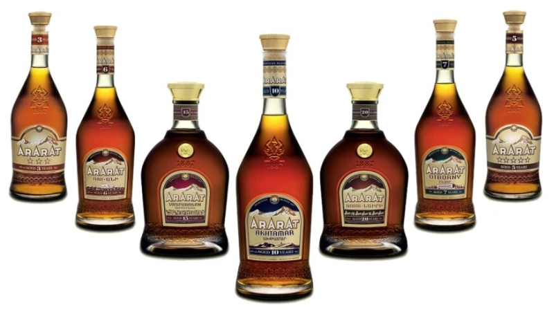 Линейка Арарат коньяка коньяка