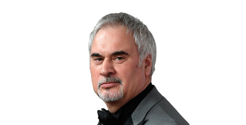 Валерий Меладзе на белом фоне