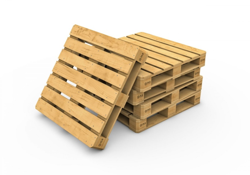 Стопка поддонов