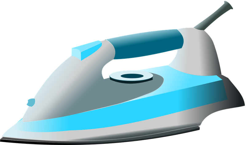 Утюг на белом фоне