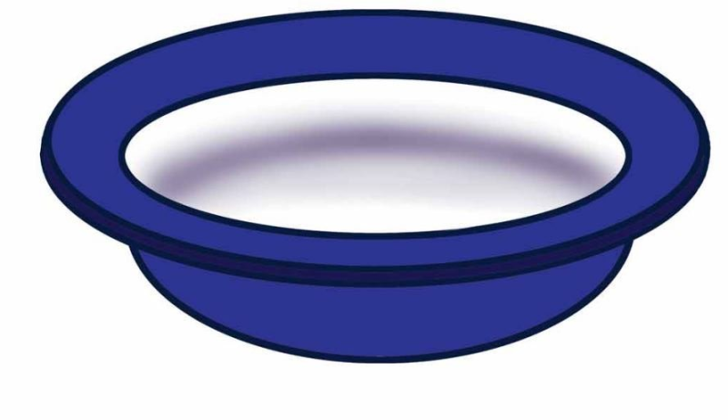 Миска с молоком