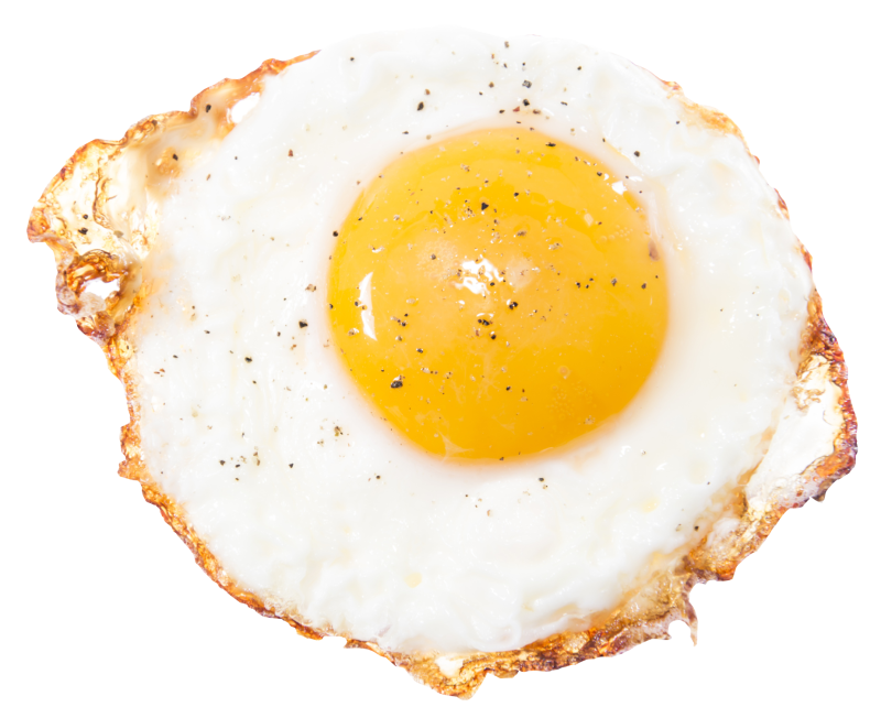 Глазунья в белой тарелке