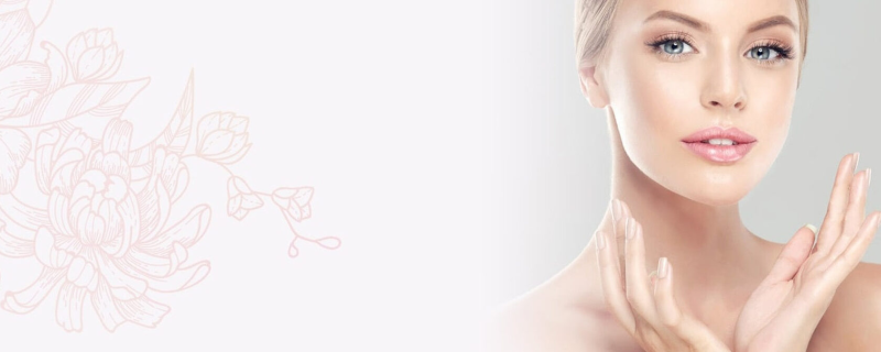 Косметолог на белом фоне