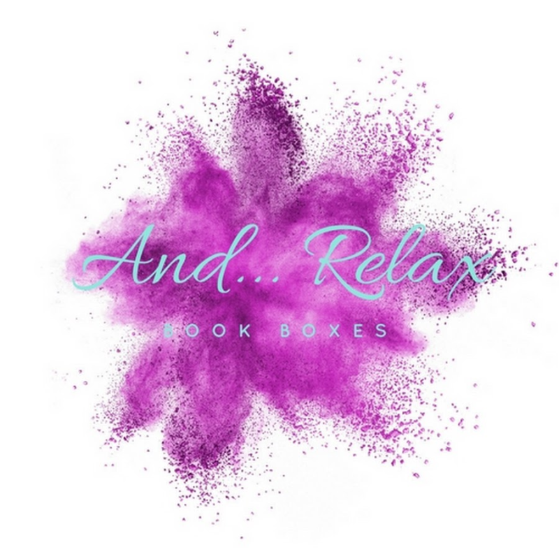 Цветной порошок на прозрачном фоне