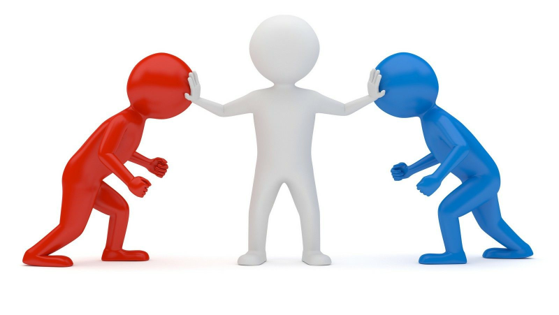 Конфликт на прозрачном фоне