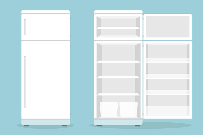 Пустой холодильник с открытой дверцей