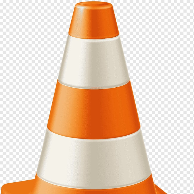 Дорожный конус на белом фоне
