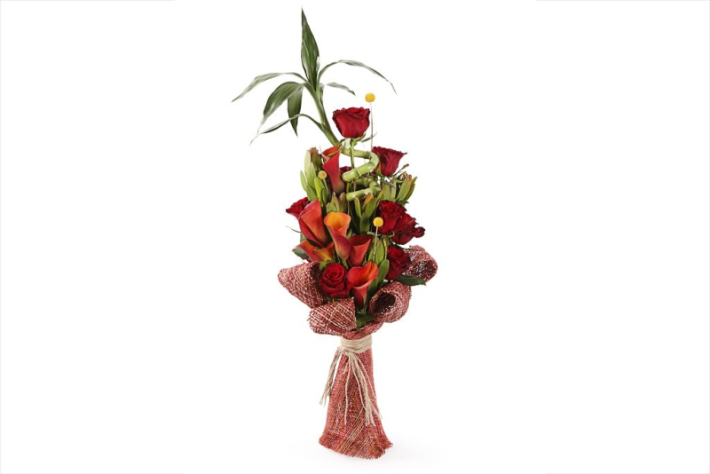 Букет мужчине на белом фоне