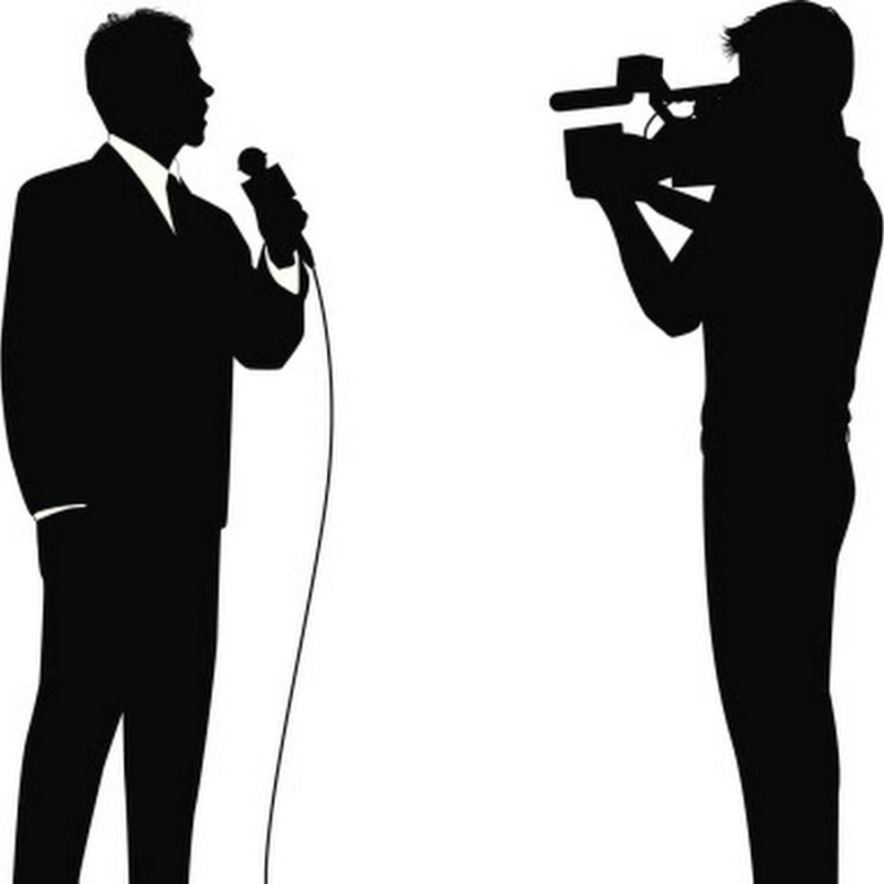 Силуэт ведущего с микрофоном